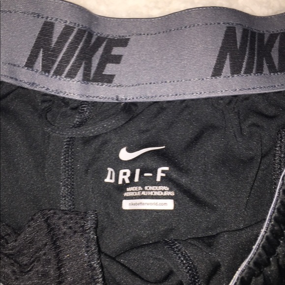 Black Nike men’s shorts - Picture 2 of 2